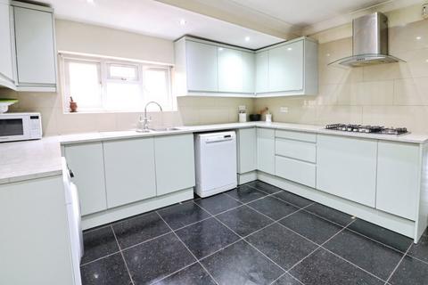 undefined, Wellesley Road, Ilford IG1