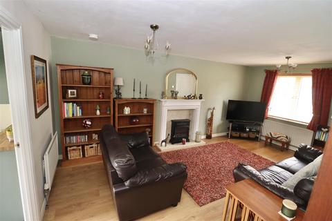 3 bedroom semi-detached house for sale, Aire Close, Brough