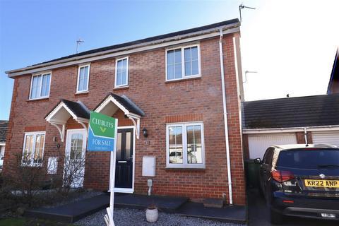 3 bedroom semi-detached house for sale, Aire Close, Brough
