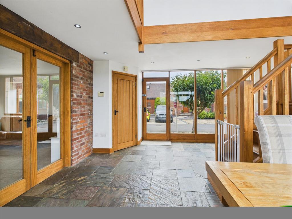Hallway/Dining Room