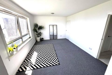 undefined, High Street KY1