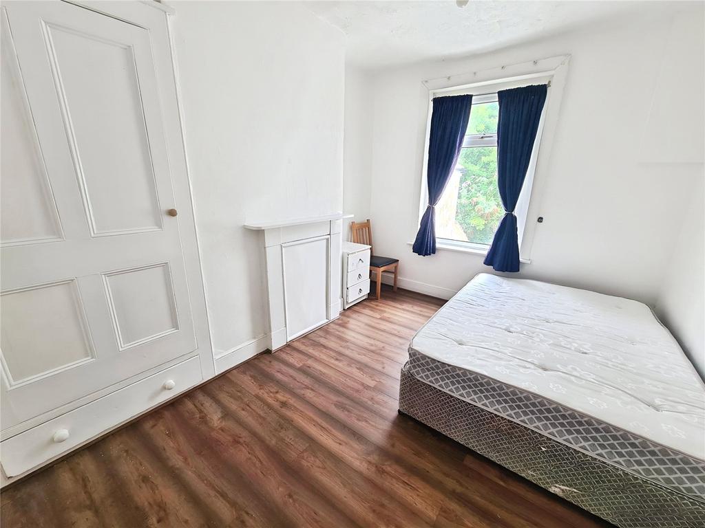 Padwell Road, Southampton SO14 - More