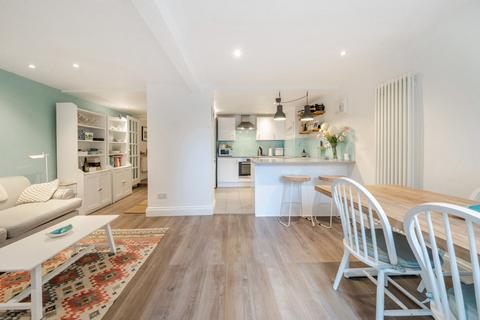 Boscombe Road, Shepherds Bush, London, W12