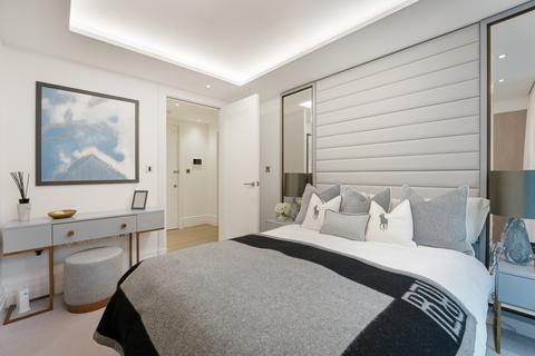 2 bedroom apartment to rent, Kensington Gardens Square, W2