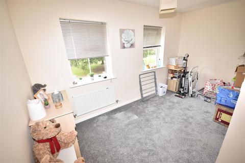 3 Arran Close, Greylees, Sleaford, NG34 8FY