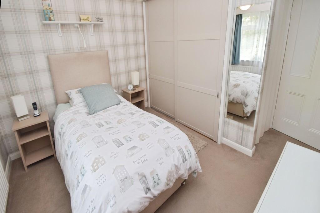 22f912e3-DSC 0093