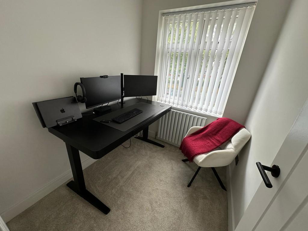 Bedroom/Study