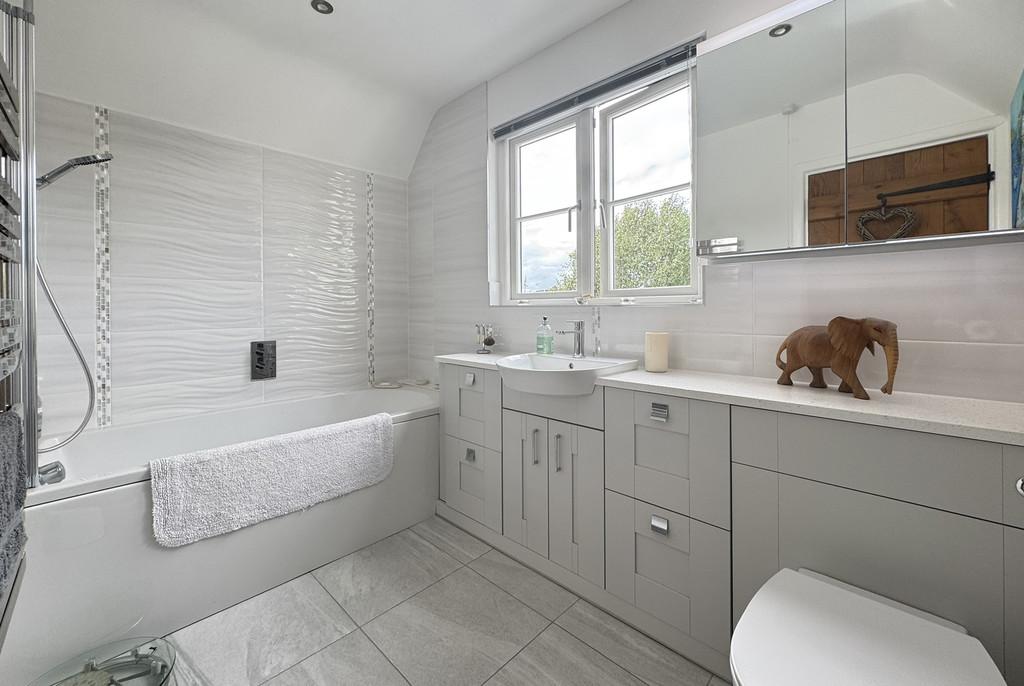 Rookewood Bathroom