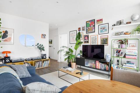 1 bedroom apartment for sale, Clapton Common, London, E5