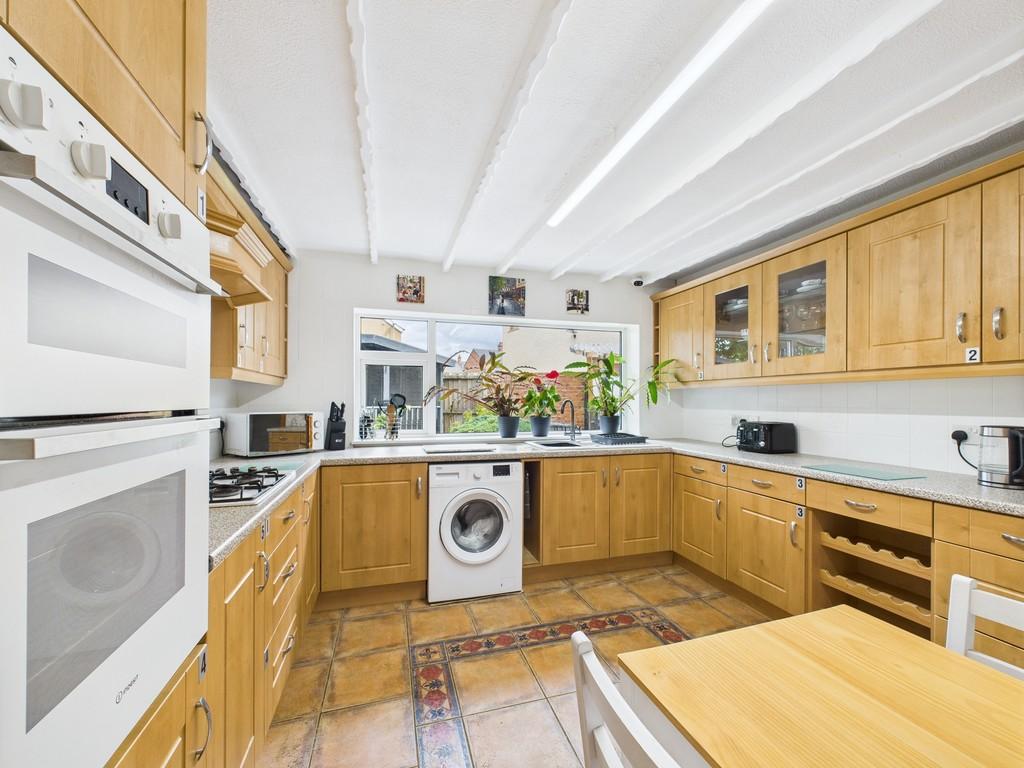 Cam01835 g0 pr0257 still024