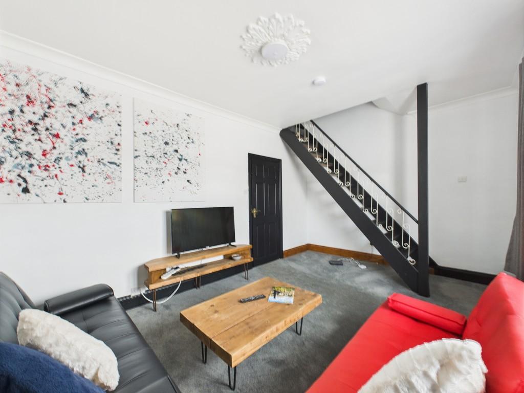 Cam01835 g0 pr0257 still018