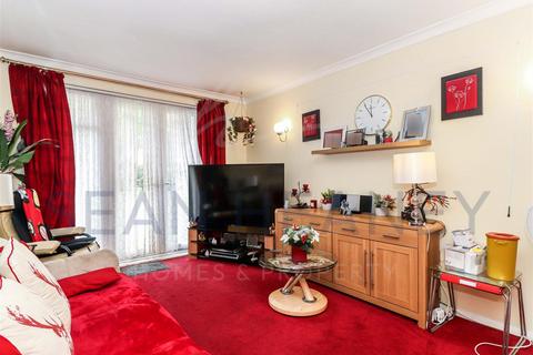 1 bedroom retirement property for sale, Friern Barnet Lane, London N20
