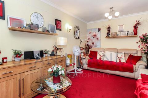1 bedroom retirement property for sale, Friern Barnet Lane, London N20