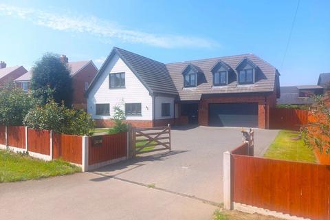 114 Coton Lane, Tamworth, B79 7SU