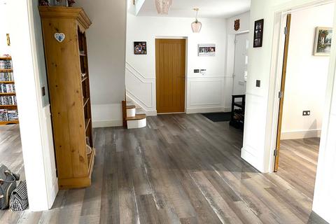 114 Coton Lane, Tamworth, B79 7SU
