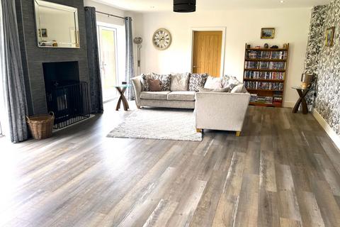 114 Coton Lane, Tamworth, B79 7SU
