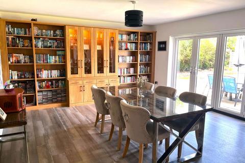 114 Coton Lane, Tamworth, B79 7SU
