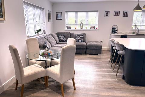 114 Coton Lane, Tamworth, B79 7SU