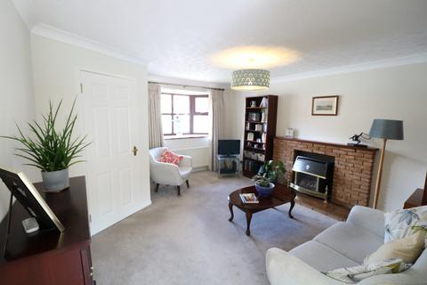 9 Gillows Croft, Shirley, Solihull, B90 4UH