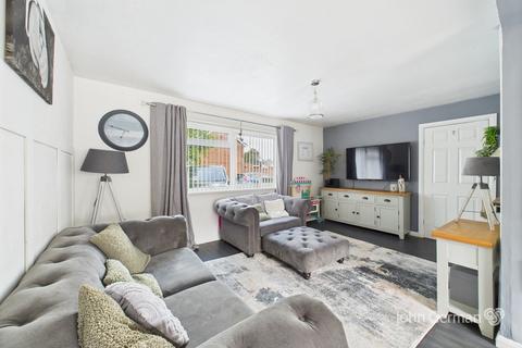 3 bedroom terraced house for sale, Grange Close, Burton-on-Trent