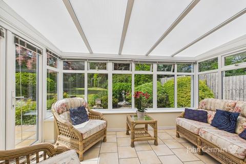 2 bedroom detached bungalow for sale, Castle Bank, Stafford