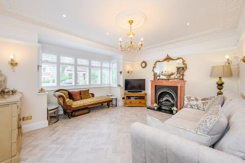 6 Julien Road, Coulsdon, CR5 2DN