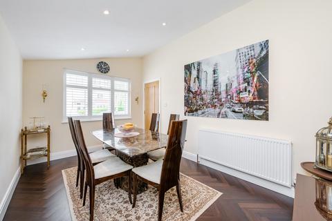 6 Julien Road, Coulsdon, CR5 2DN