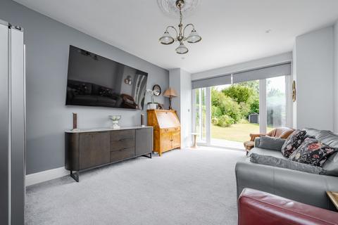 6 Julien Road, Coulsdon, CR5 2DN