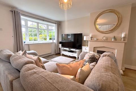 16 Bedford Close, Tiptree, Colchester, CO5 0DB