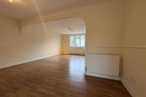 109 Redlands Road, Enfield, EN3 5HW