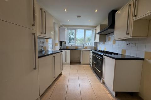 109 Redlands Road, Enfield, EN3 5HW