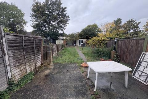 109 Redlands Road, Enfield, EN3 5HW