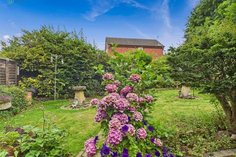 2 bedroom terraced house for sale, Somerset Close, Tamworth B78