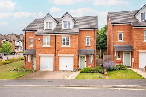 Neville Close, Hertfordshire AL3