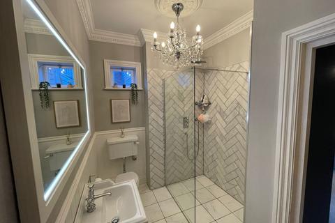 3 bedroom apartment for sale, High Street, Bexhill-on-Sea, TN40