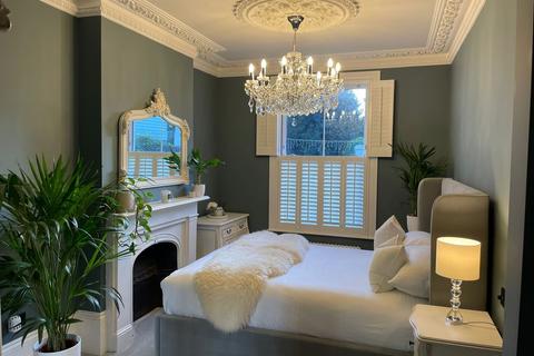 3 bedroom apartment for sale, High Street, Bexhill-on-Sea, TN40