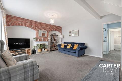 3 bedroom terraced house for sale, Fitztephen Road, Dagenham, RM8