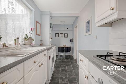 3 bedroom terraced house for sale, Fitztephen Road, Dagenham, RM8