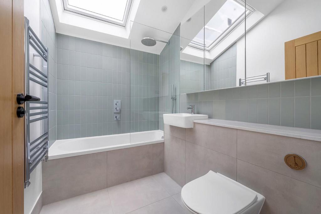 Bathroom.JPG