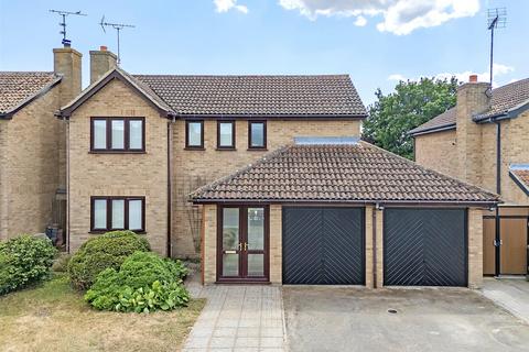 4 bedroom detached house for sale, Butts Paddock, Canewdon, Essex, SS4