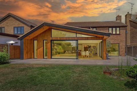 4 bedroom detached house for sale, Butts Paddock, Canewdon, Essex, SS4