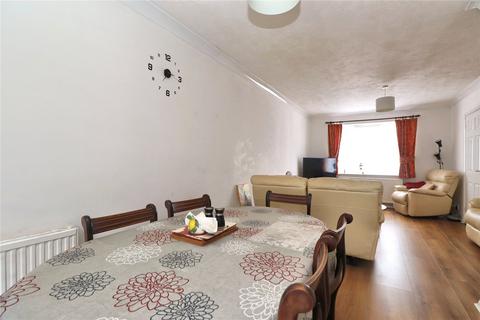 3 bedroom end of terrace house for sale, Blencarn Close, Surrey GU21