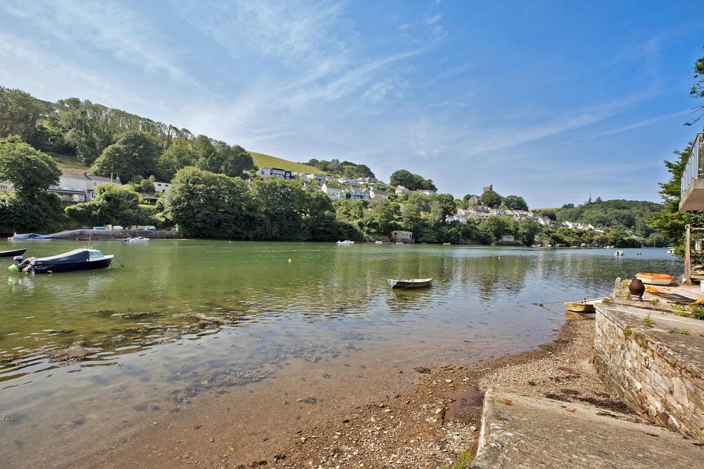 Tides Reach2025 Tides Reach 8 Yealm Rd (7)13