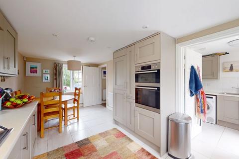 20 Turnlake Road, Chagford, Newton Abbot, TQ13 8FF