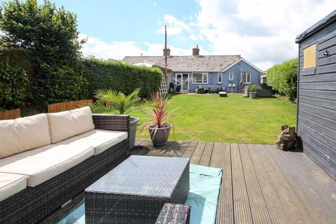 20 Avondale Road, Capel Le Ferne, Folkestone, CT18 7LE