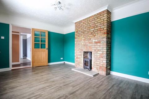 20 Avondale Road, Capel Le Ferne, Folkestone, CT18 7LE