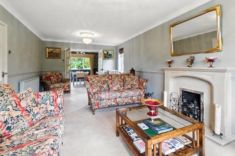 23 Wavenham Close, Sutton Coldfield, B74 4NZ