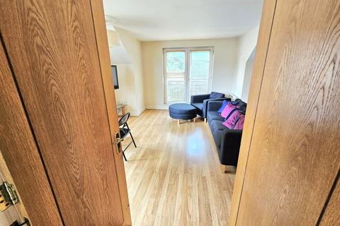 2 bedroom apartment for sale, Caversham Place, Sutton Coldfield, B73 6HW