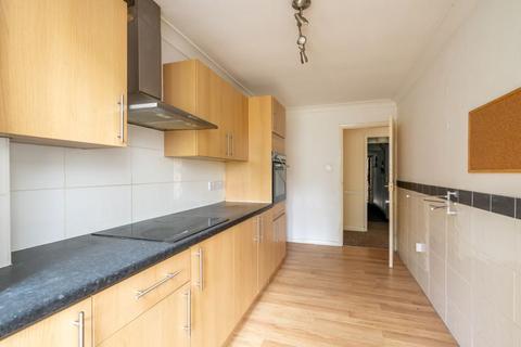 3 bedroom detached house for sale, Adelaide Road, Chichester