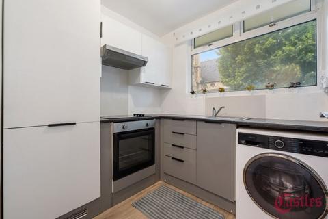 3 bedroom apartment for sale, Butfield House, Stevens Avenue, London